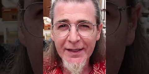 Thumbnail for ¿Cuatro vigas y una piedra puede ser una escultura? Thumbnail for ¿Cuatro vigas y una piedra puede ser una escultura?