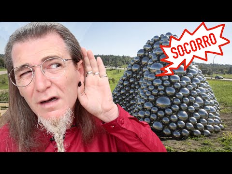 Thumbnail for Hombre ATRAPADO dentro de una ESCULTURA de Arte Contemporáneo en Canadá