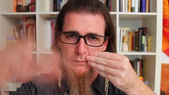 RESPONDIENDO A MIS HATERS + DIBUJOS DE SEGUIDORES